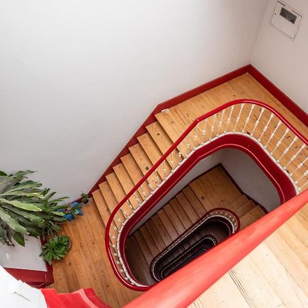 Guestready - Rare Terrace Apt, Historic Center Apartment Lisbon Bagian luar foto