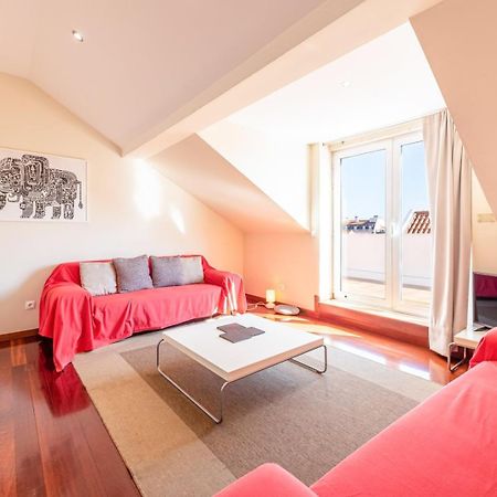 Guestready - Rare Terrace Apt, Historic Center Apartment Lisbon Bagian luar foto