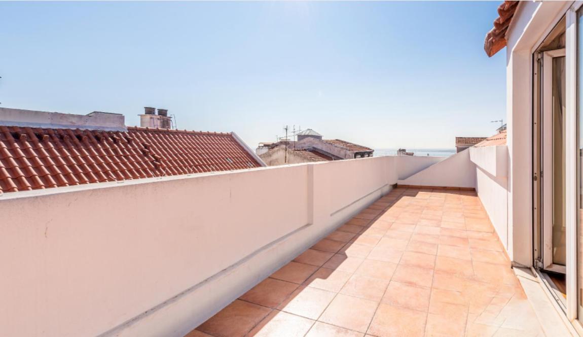 Guestready - Rare Terrace Apt, Historic Center Apartment Lisbon Bagian luar foto