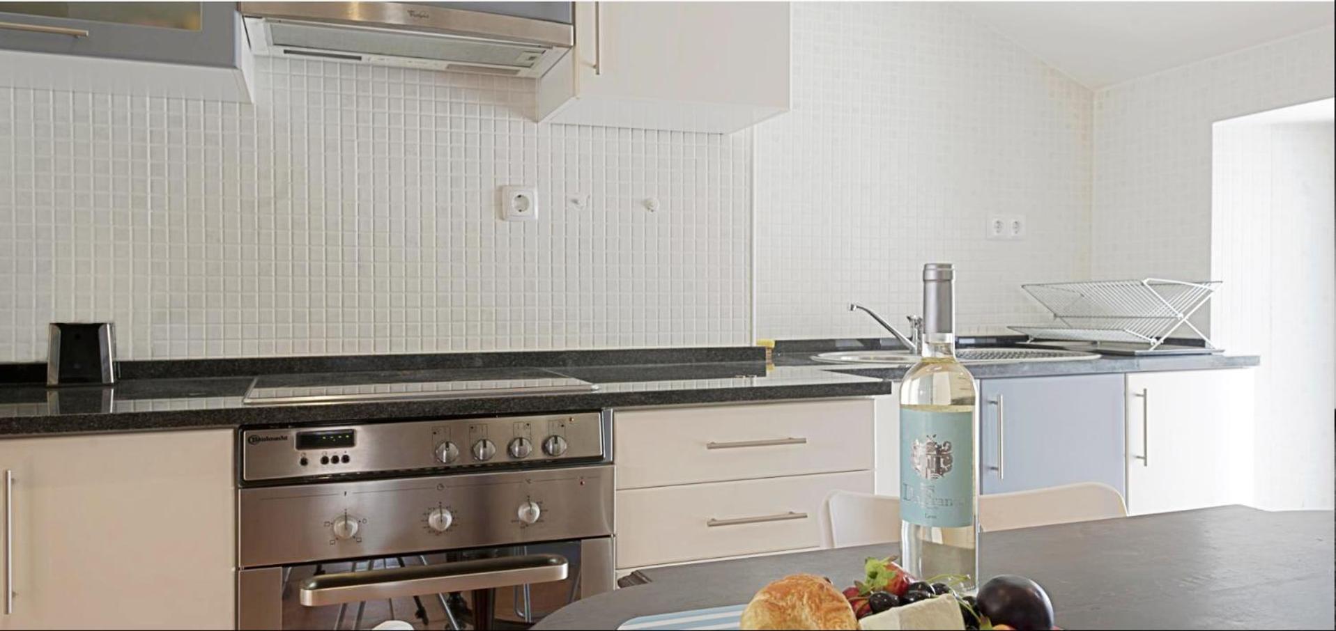 Guestready - Rare Terrace Apt, Historic Center Apartment Lisbon Bagian luar foto