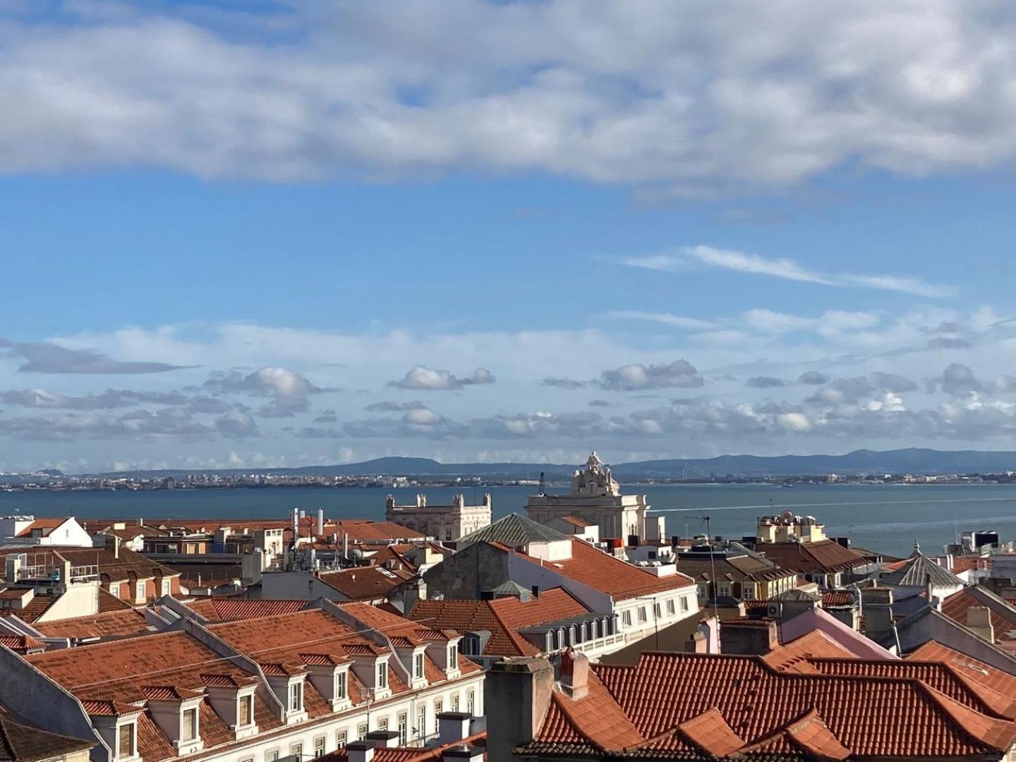 Guestready - Rare Terrace Apt, Historic Center Apartment Lisbon Bagian luar foto